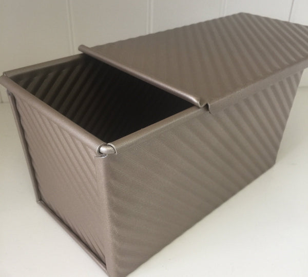 Pullman Loaf Pan gold